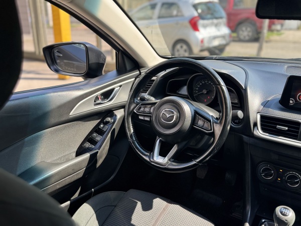 Mazda 3 — foto 19 de 26
