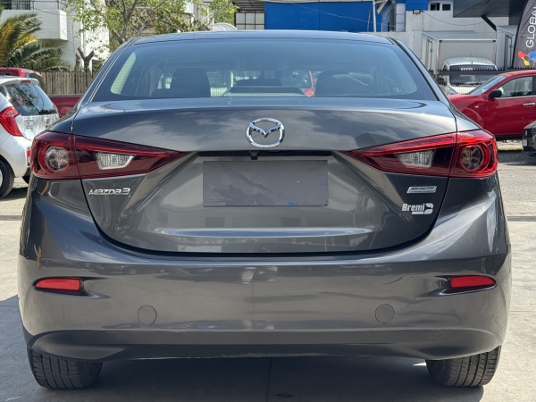 Mazda 3 — foto 5 de 26