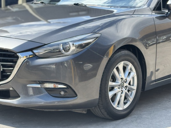 Mazda 3 — foto 12 de 26
